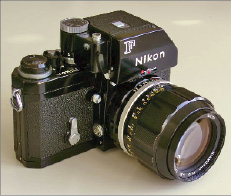 Nikon F avec prisme Ftn